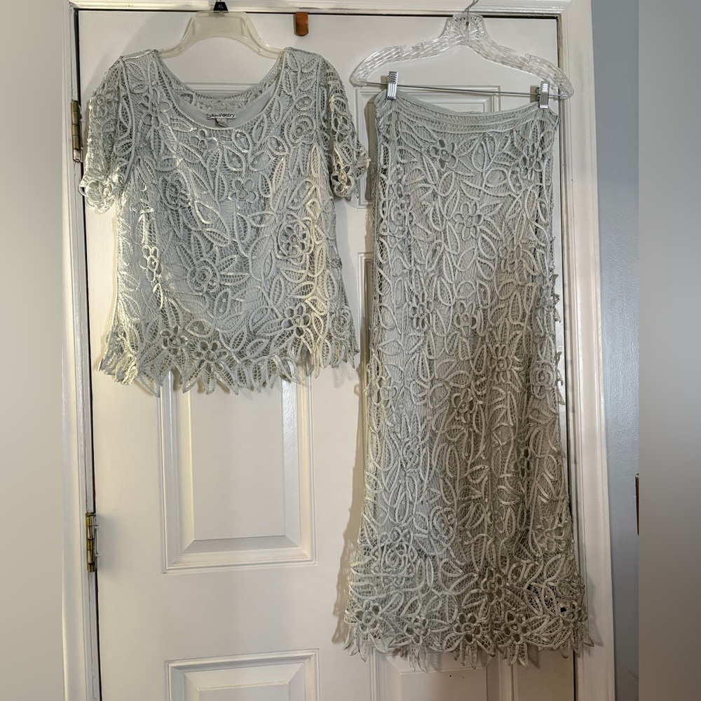 Elegant Floral Silk‎ Lace Two-Piece Special Occasion Hand Crafted Silver Set